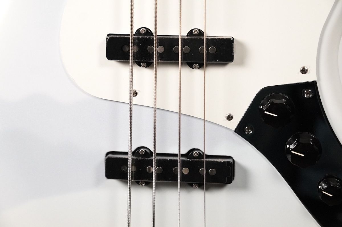 Made in Japan Hybrid II 2026 Collection Jazz Bass Misty Satin
