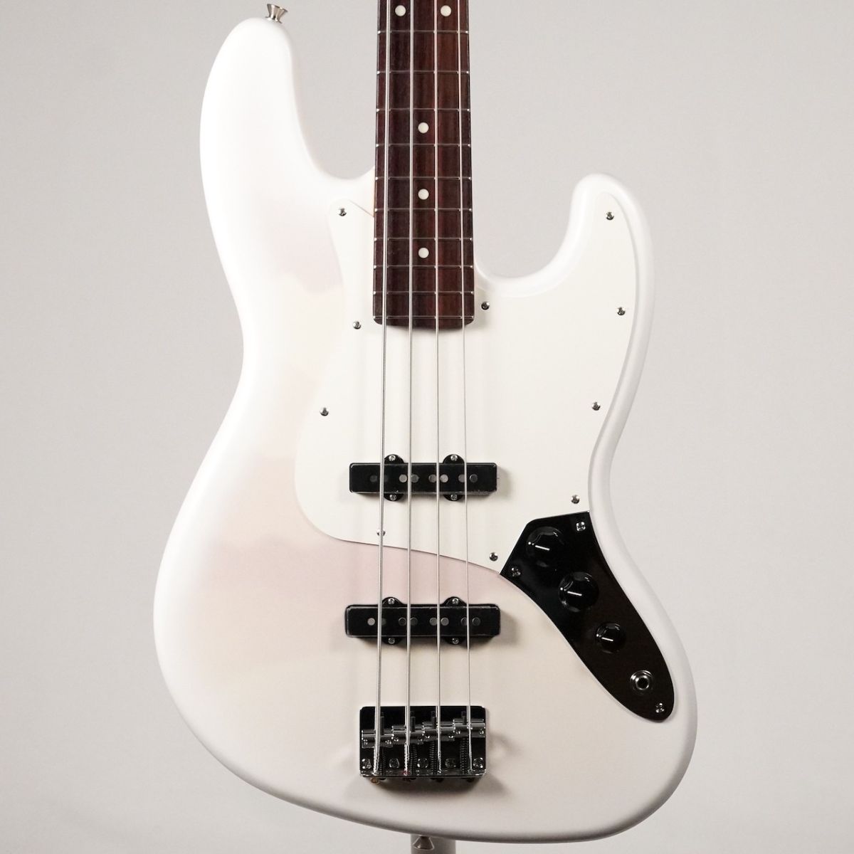 Made in Japan Hybrid II 2026 Collection Jazz Bass Misty Satin