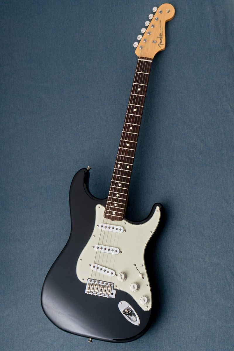 ✨特別セール✨FenderStratocaster 日本製 ブラック 改造品 Made in Japan Traditional II 60s Stratocaster Mod.-Black