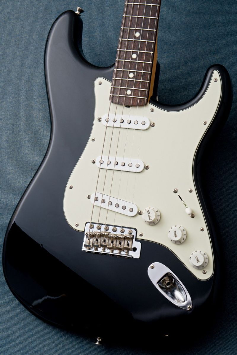 Made in Japan Traditional II 60s Stratocaster Mod.-Black