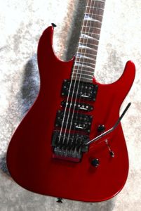 ストラト タイプ、5万円～10万円未満、3kg ～ 4kg、24フレットのエレキ