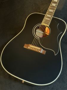 黒 系、ドレッドノート タイプのアコースティックギター検索結果一覧