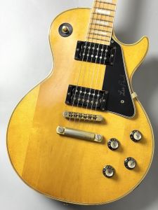 ナチュラル / 木目 系、メイプルトップ/マホガニーバックのエレキ