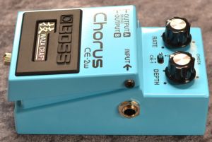 CE-2W Chorus #73890 | 【クロサワ楽器店オンラインショップ】いい楽器
