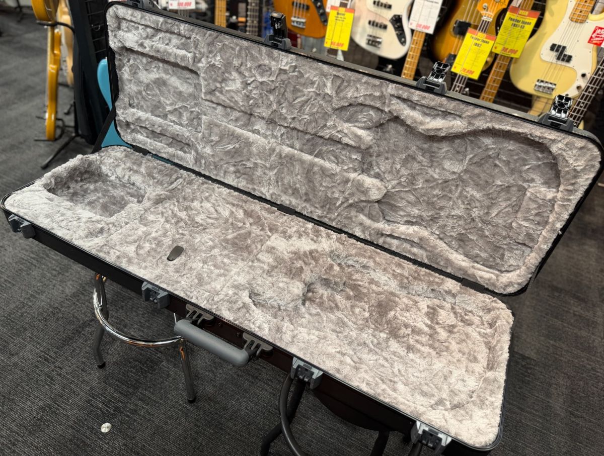エレキベース用　ハードケース USED】DELUXE MOLDED CASE ELECTRIC BASS【エレキベース用ハードケース