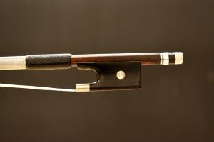 バイオリン弓、100万円以上の弦楽器検索結果一覧 | 【クロサワ楽器店