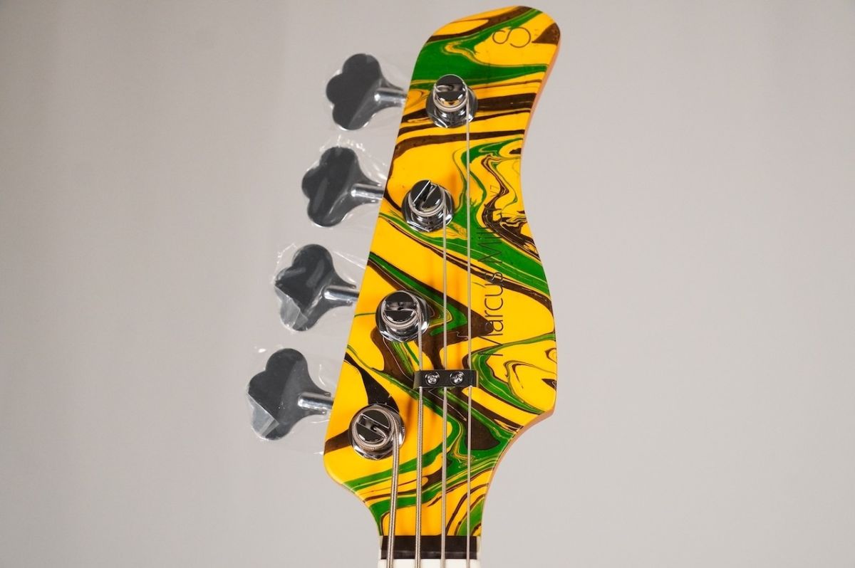 ハンドペイントシノワズリ花と蝶のイエローベースキャニスター　タッセル付き V7 Alder-4 New Gen -Yellow Swirl- | 【クロサワ楽器店オンライン