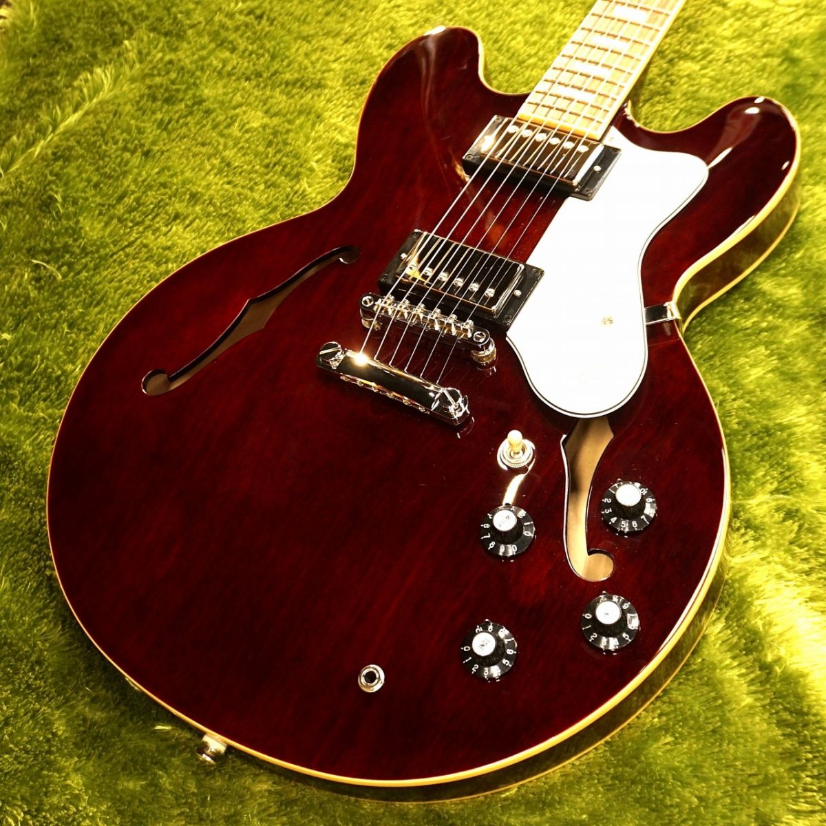 Noel Gallagher Riviera Dark Wine Red #25121510592 | 【クロサワ楽器