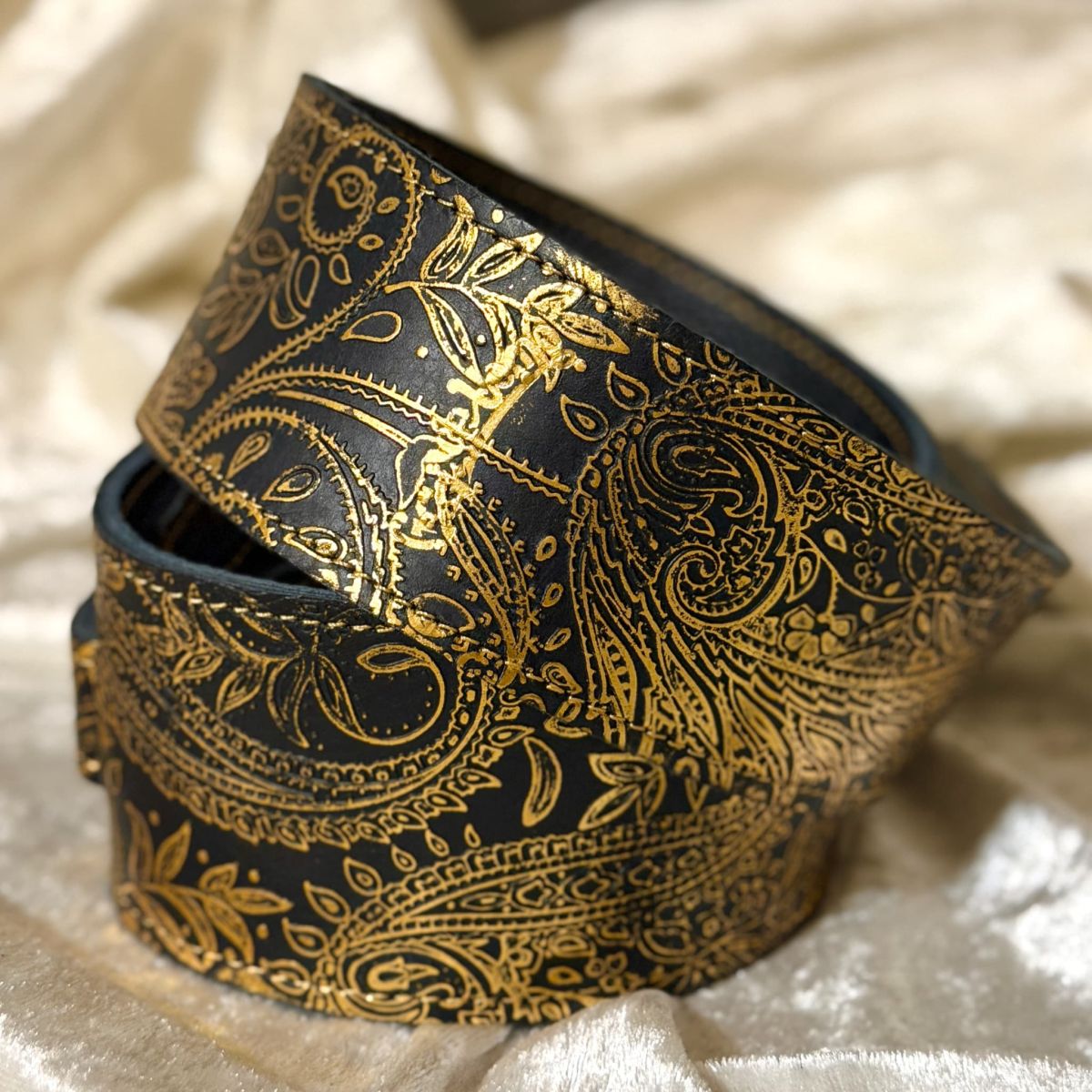 桂花楼 クロコ革風 ストラップ G-Premium Golden Paisley【ギラギラ黄金カラー】【革職人による高級